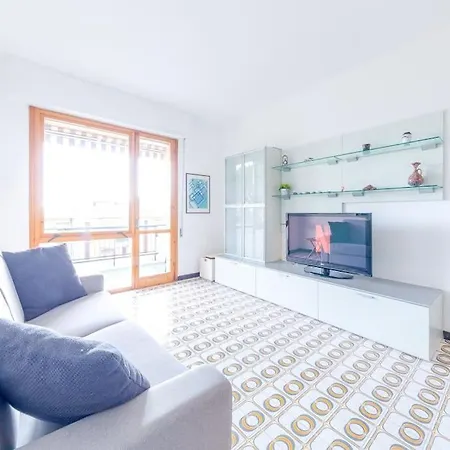 Apartment Portofino Near The Sea, Free Pool -free Tennis Club - Wifi